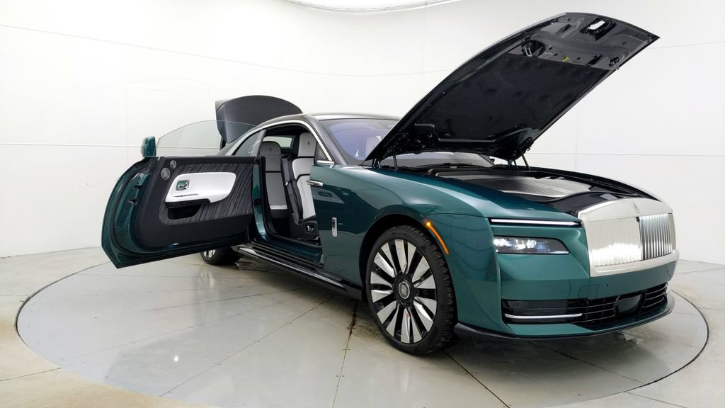 Used 2024 Rolls-Royce Spectre w/ Spectre Launch Package AWD/4WD image 17