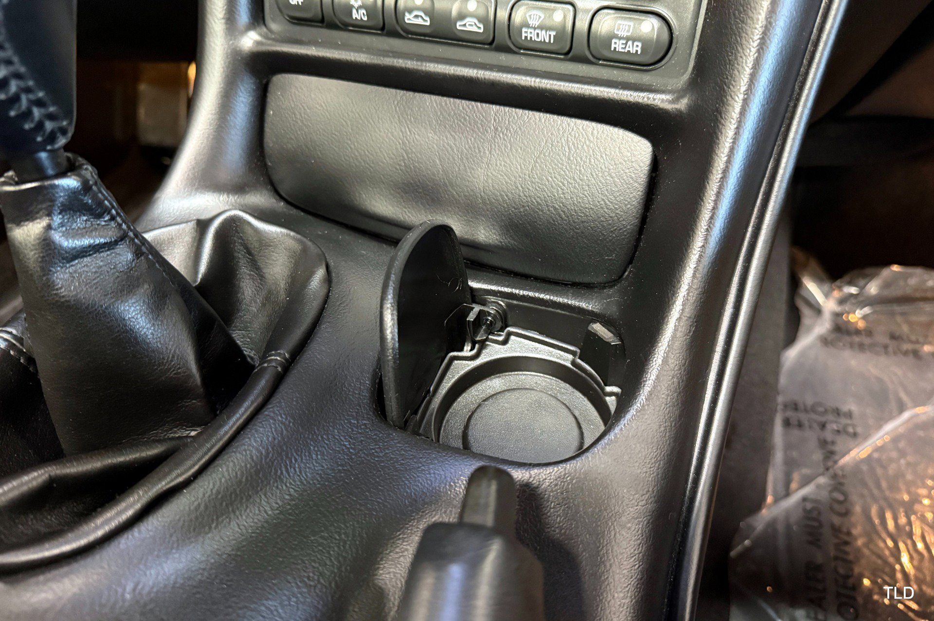 Used 2002 Chevrolet Corvette w/ Preferred Equipment Group2 image 75