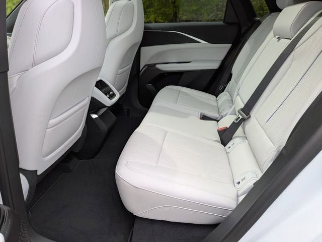 New 2026 Cadillac Lyriq Luxury RWD image 21