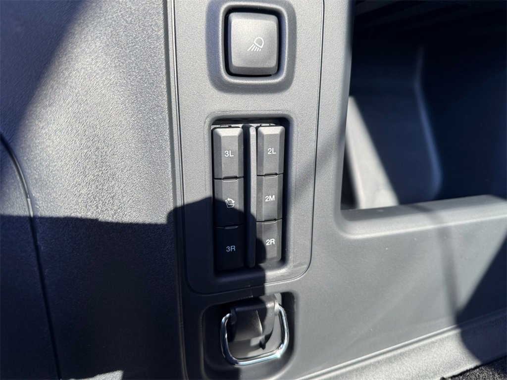 New 2025 Ford Expedition Max Platinum w/ Driver's Package image 18