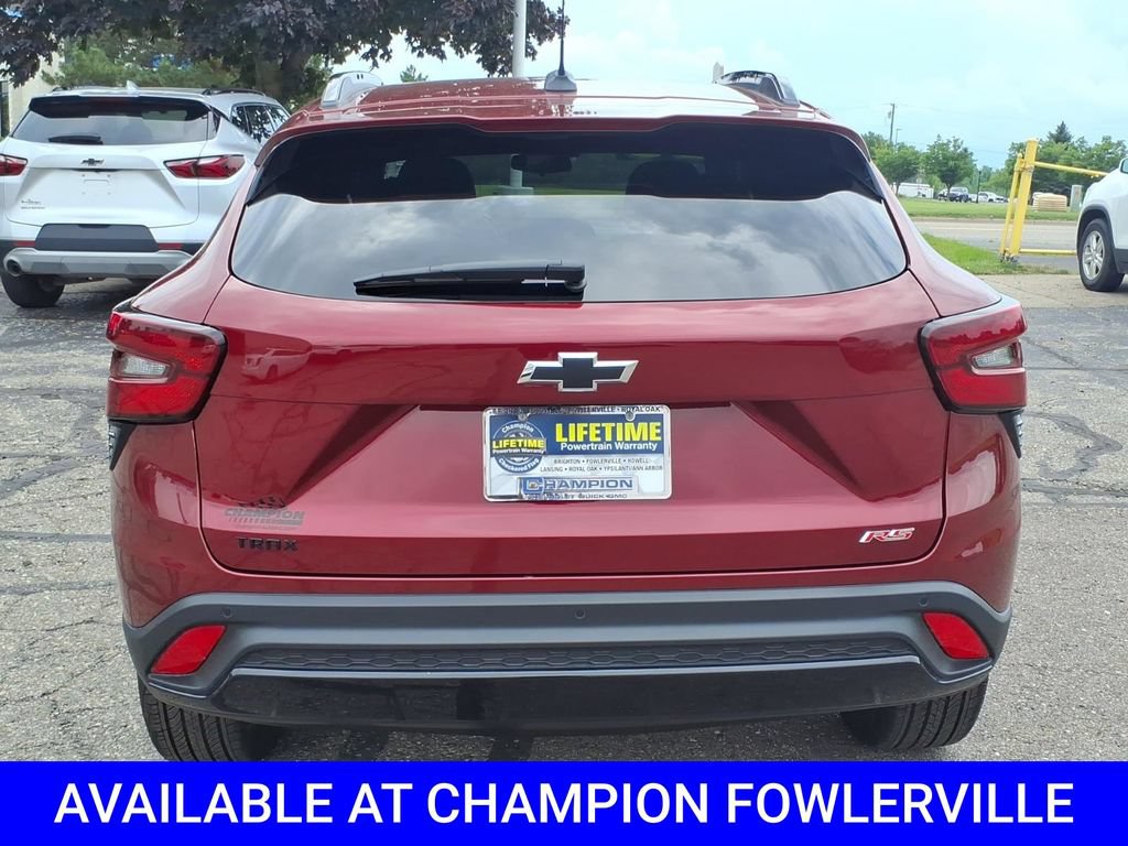 Used 2025 Chevrolet Trax RS w/ Sunroof Package FWD image 6
