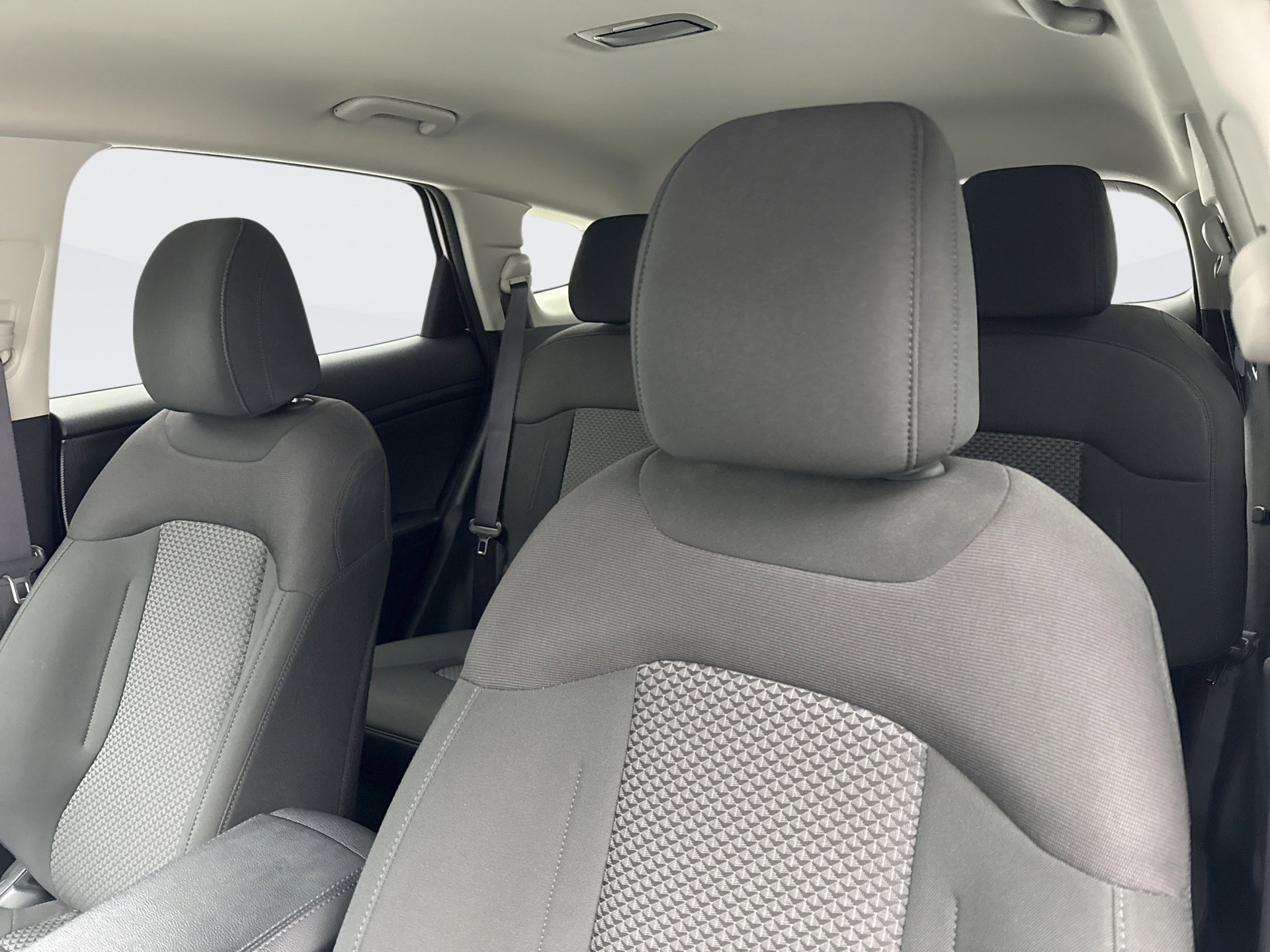 Used 2023 Kia Sportage LX image 10