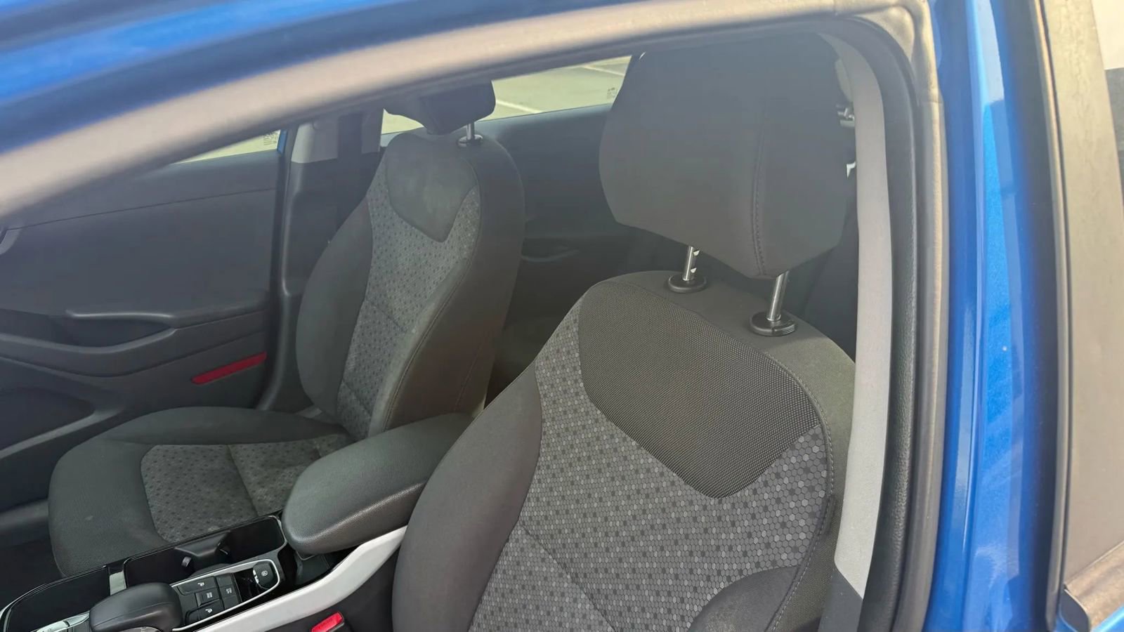 Used 2018 Hyundai Ioniq Electric FWD image 10