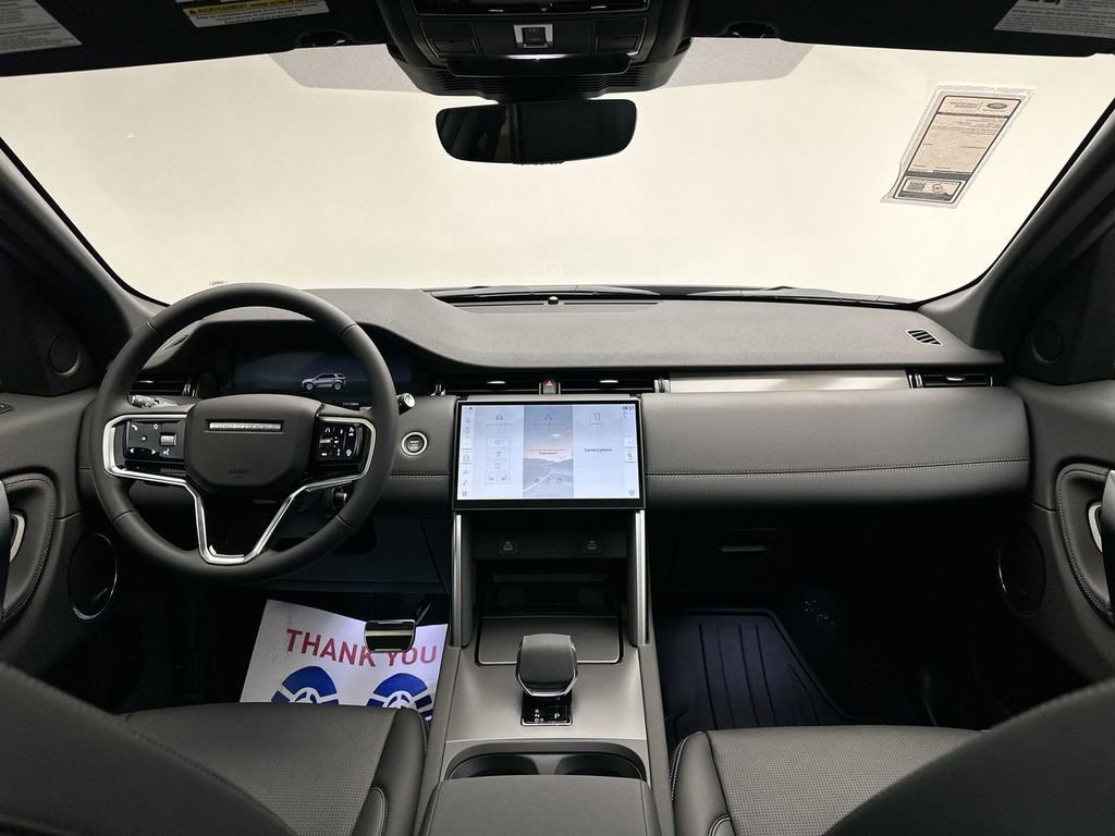 Used 2025 Land Rover Discovery Sport Dynamic SE image 6