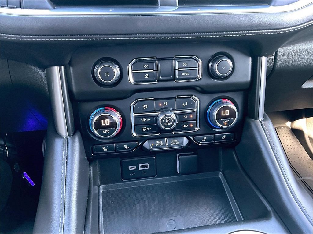 Used 2024 Chevrolet Tahoe Z71 w/ Luxury Package AWD/4WD image 27