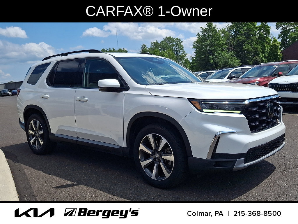 Used 2023 Honda Pilot Touring image 3