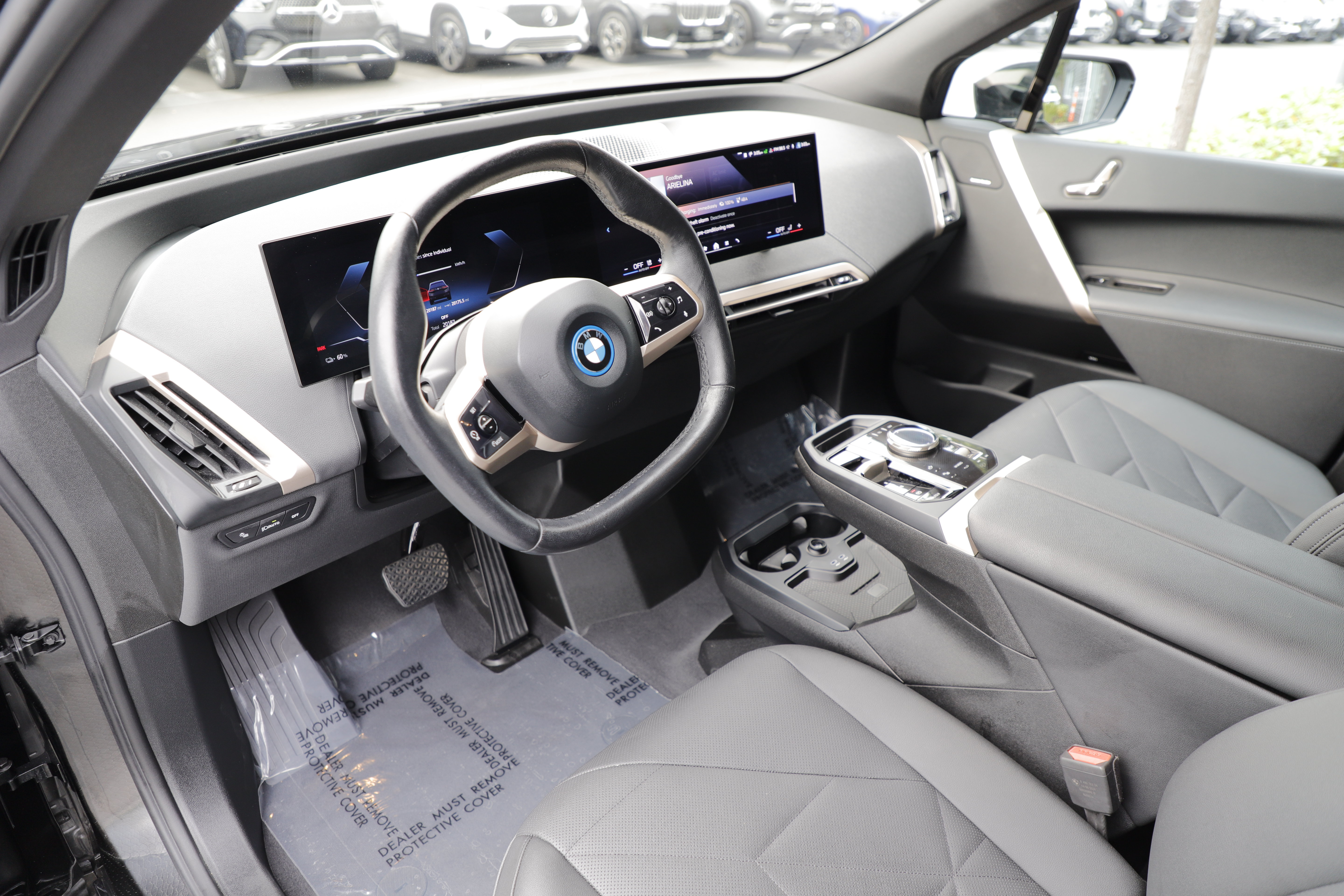 Used 2025 BMW iX xDrive50 w/ Sport Package AWD/4WD image 17