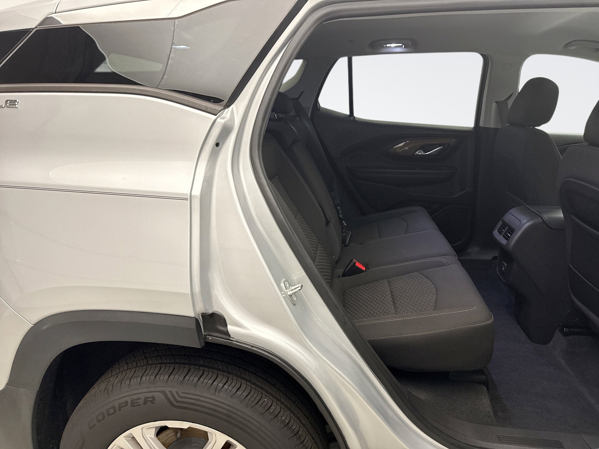 Used 2020 GMC Terrain SLE w/ Driver Convenience Package image 17