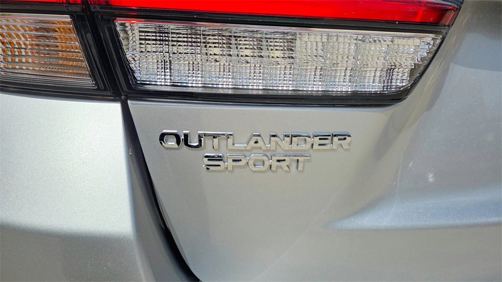 Used 2025 Mitsubishi Outlander Sport LE image 13