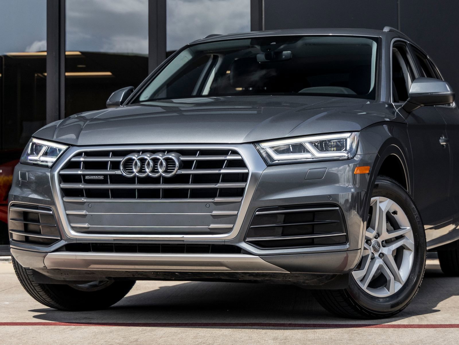 Used 2018 Audi Q5 2.0T Premium Plus w/ Premium Plus Package image 3