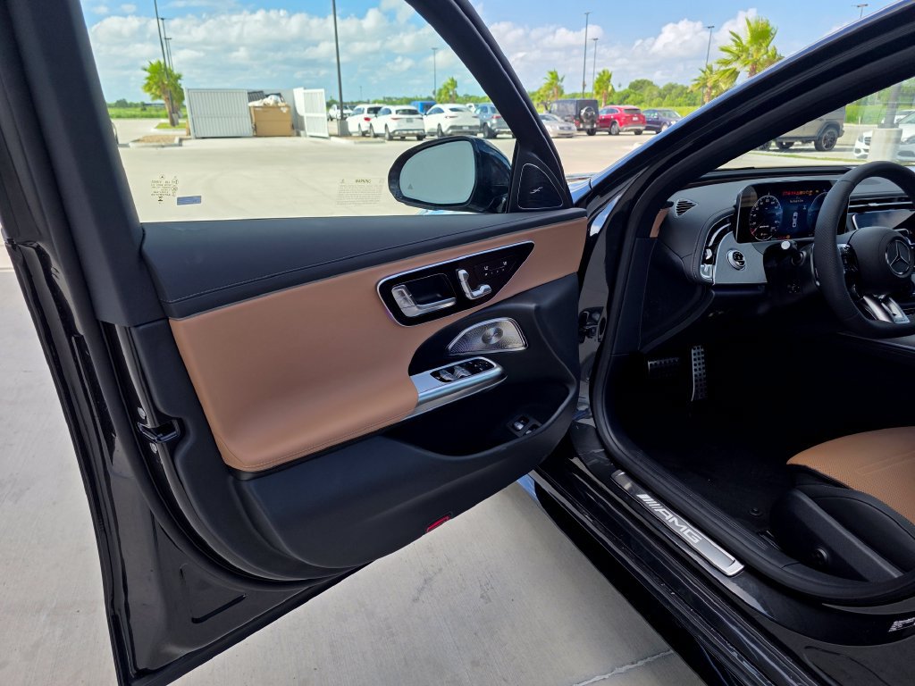 New 2026 Mercedes-Benz E 53 AMG e 4MATIC Sedan image 11