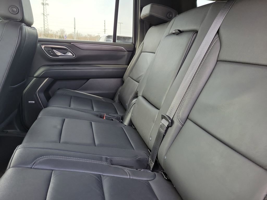 Used 2024 Chevrolet Suburban LT AWD/4WD image 11