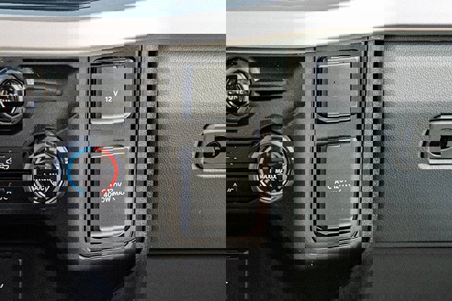 Used 2025 Ford F250 XLT w/ FX4 Off-Road Package image 23