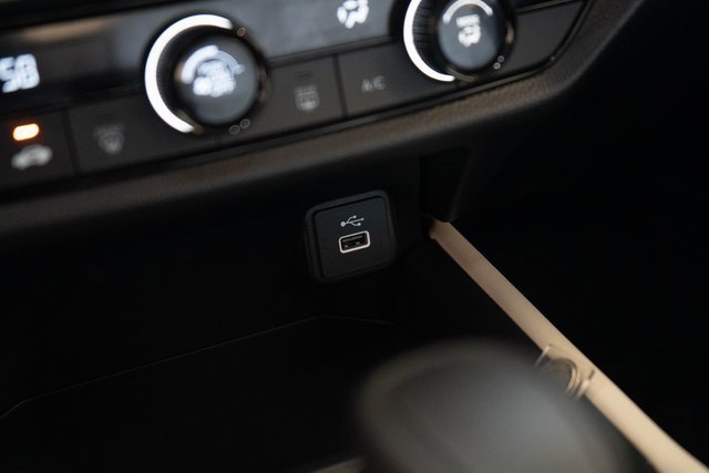 Certified 2025 Honda HR-V LX image 25