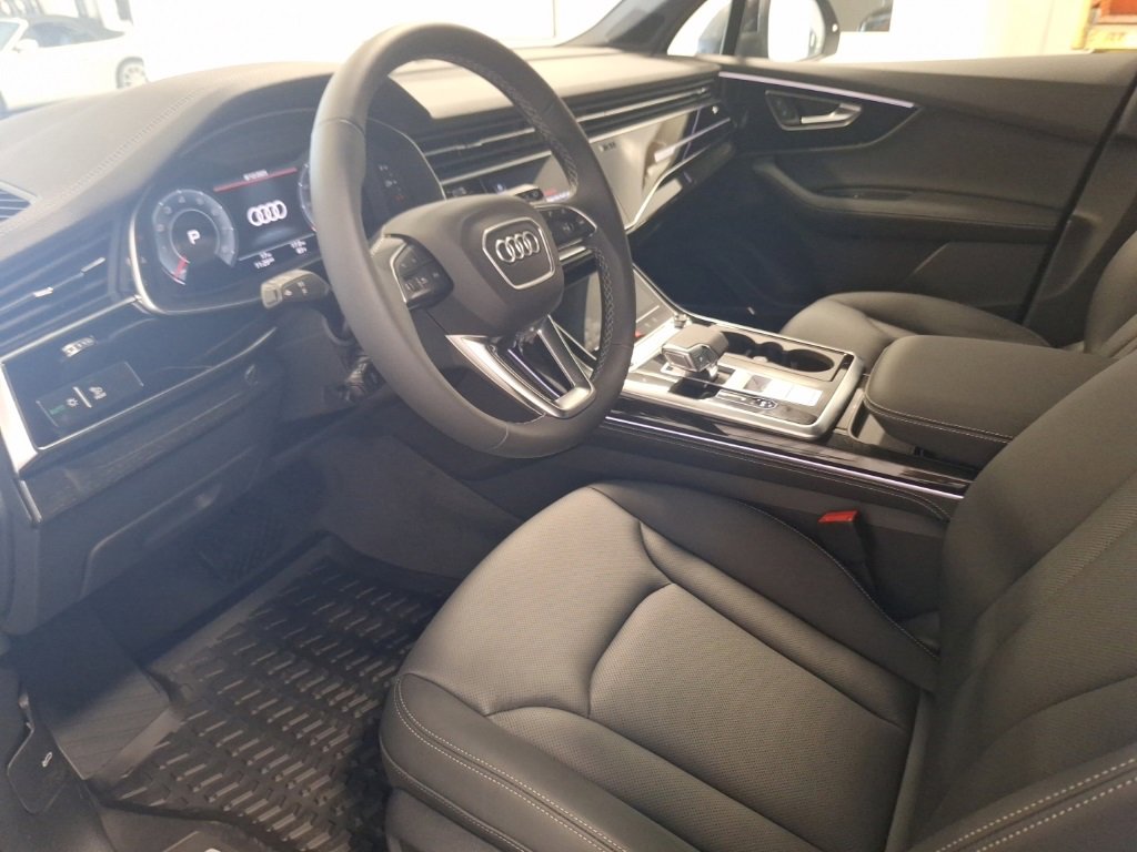 New 2025 Audi Q7 3.0T Premium Plus image 3