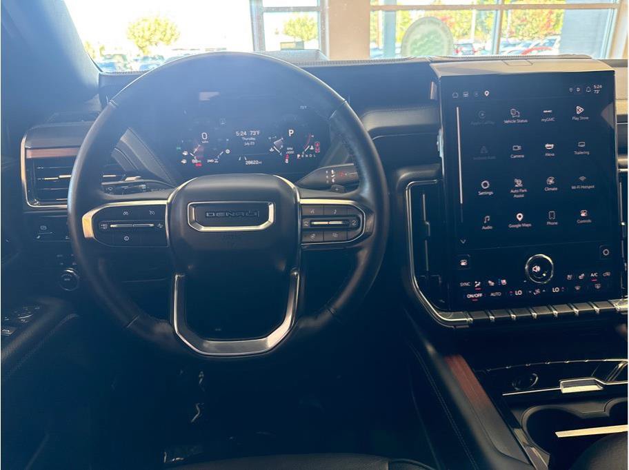 Used 2025 GMC Yukon Denali AWD/4WD image 33