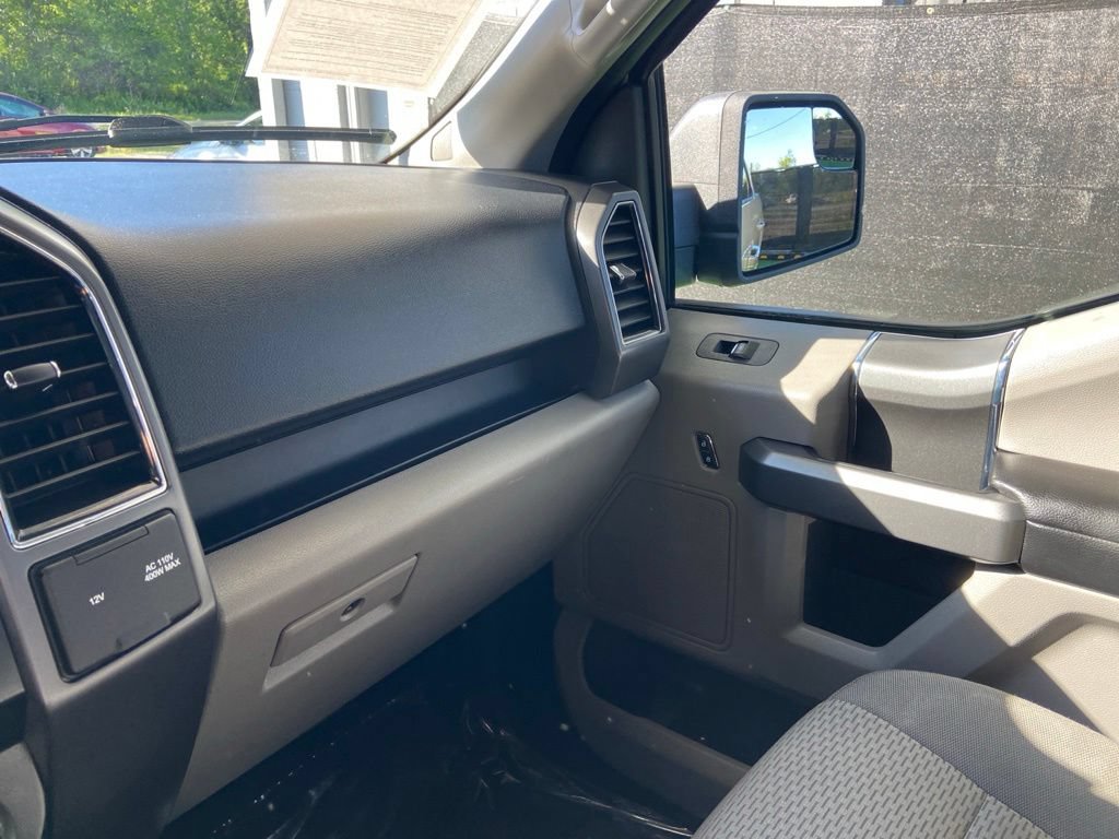 Used 2017 Ford F150 XLT w/ Equipment Group 301A Mid AWD/4WD image 28