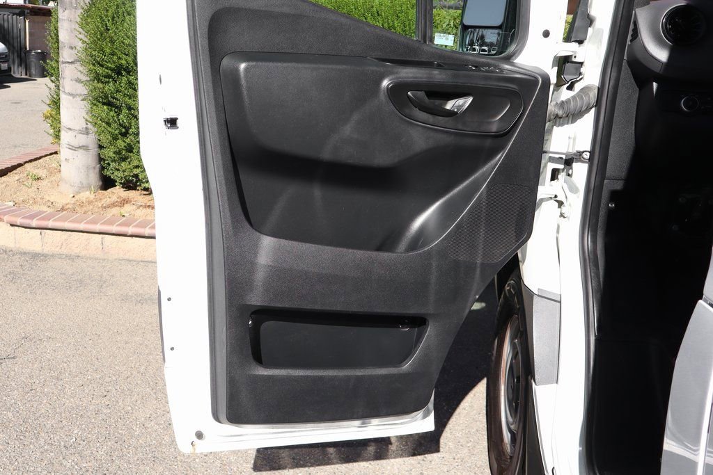 Used 2021 Mercedes-Benz Sprinter 1500 image 16