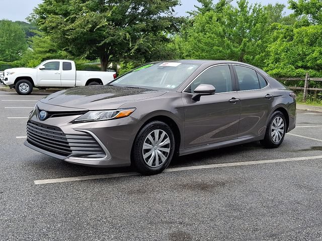 Certified 2022 Toyota Camry LE FWD image 3