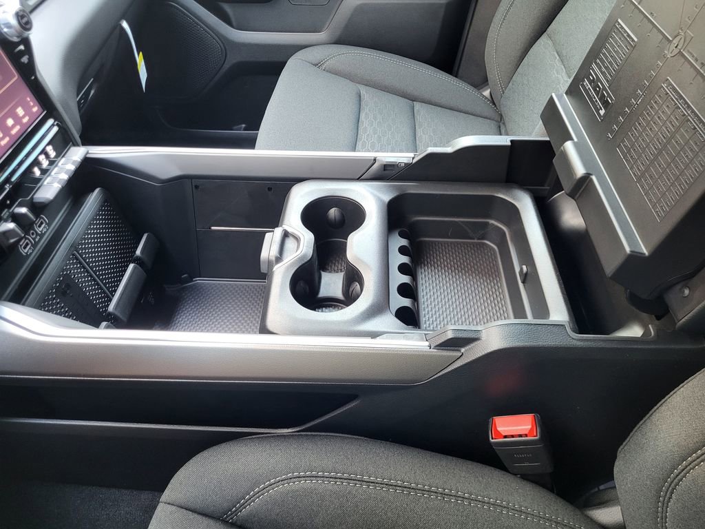 New 2026 RAM 1500 4x4 Crew Cab image 29