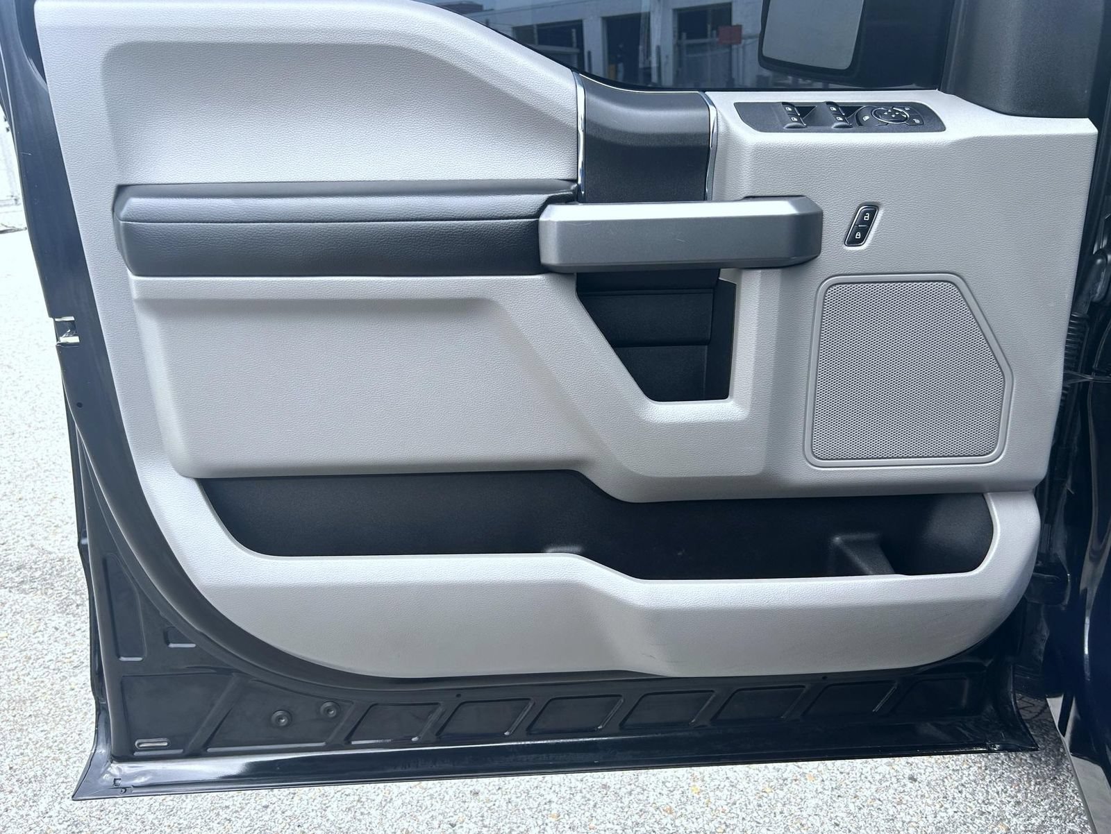 Used 2018 Ford F150 XLT AWD/4WD image 10