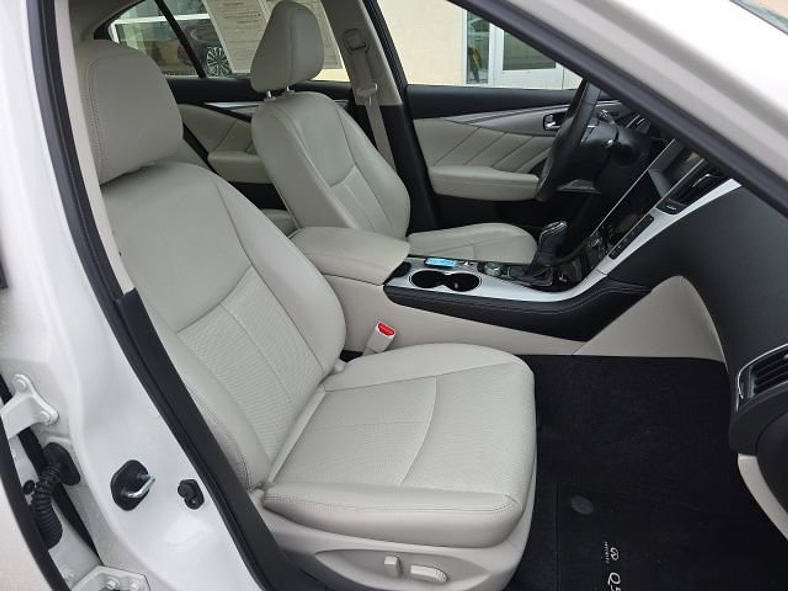 Certified 2022 INFINITI Q50 Luxe w/ Cargo Package image 17