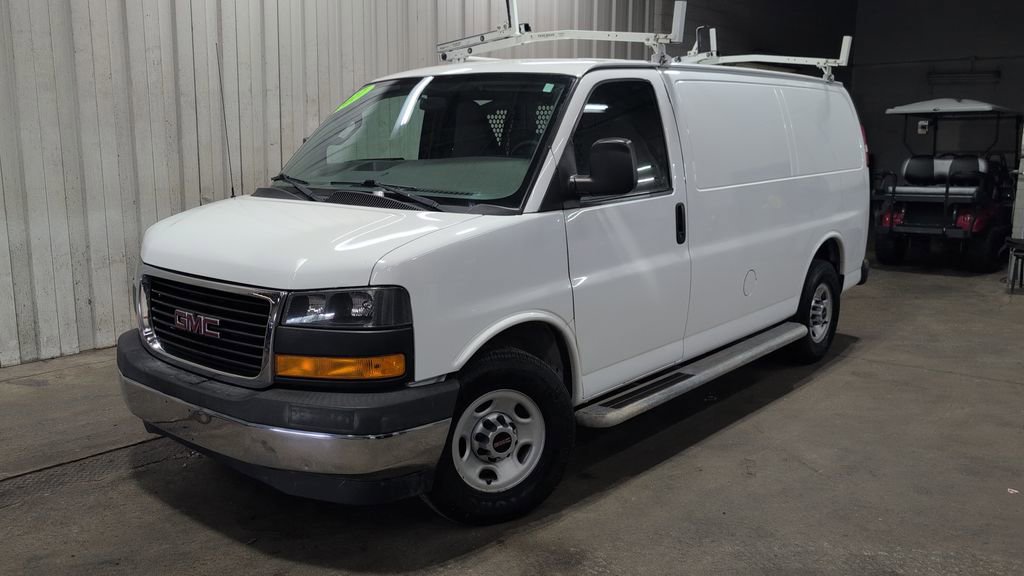 Used 2017 GMC Savana 2500 RWD image 3