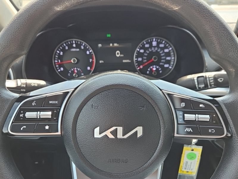 Used 2024 Kia Forte LXS FWD image 25