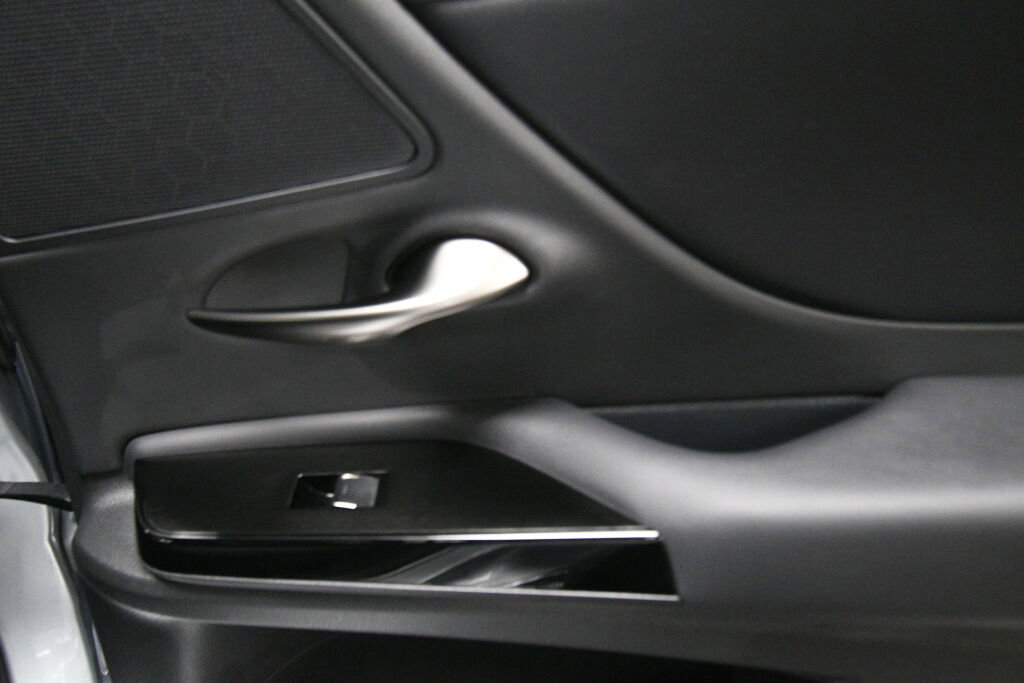 Used 2024 Lexus ES 350 w/ Premium Package image 25