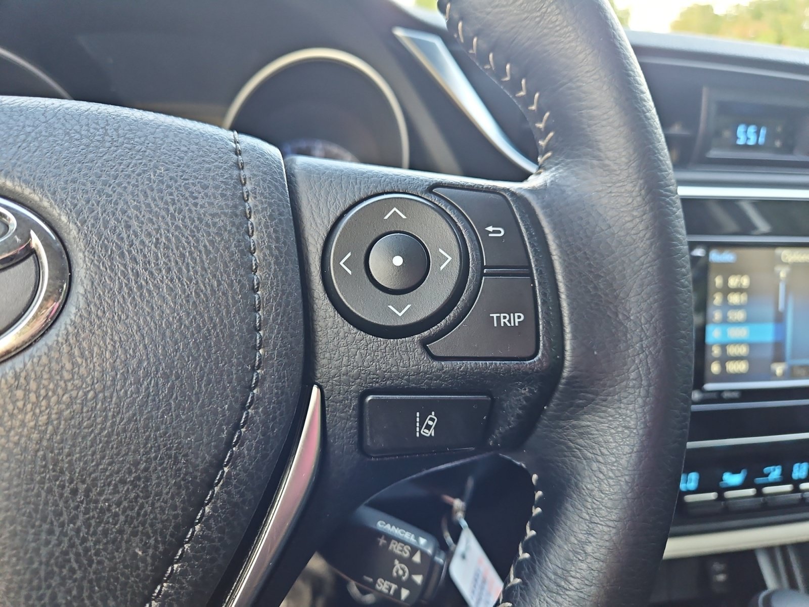 Used 2018 Toyota Corolla iM FWD image 23