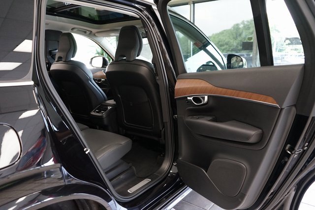 Used 2023 Volvo XC90 B6 Plus image 50