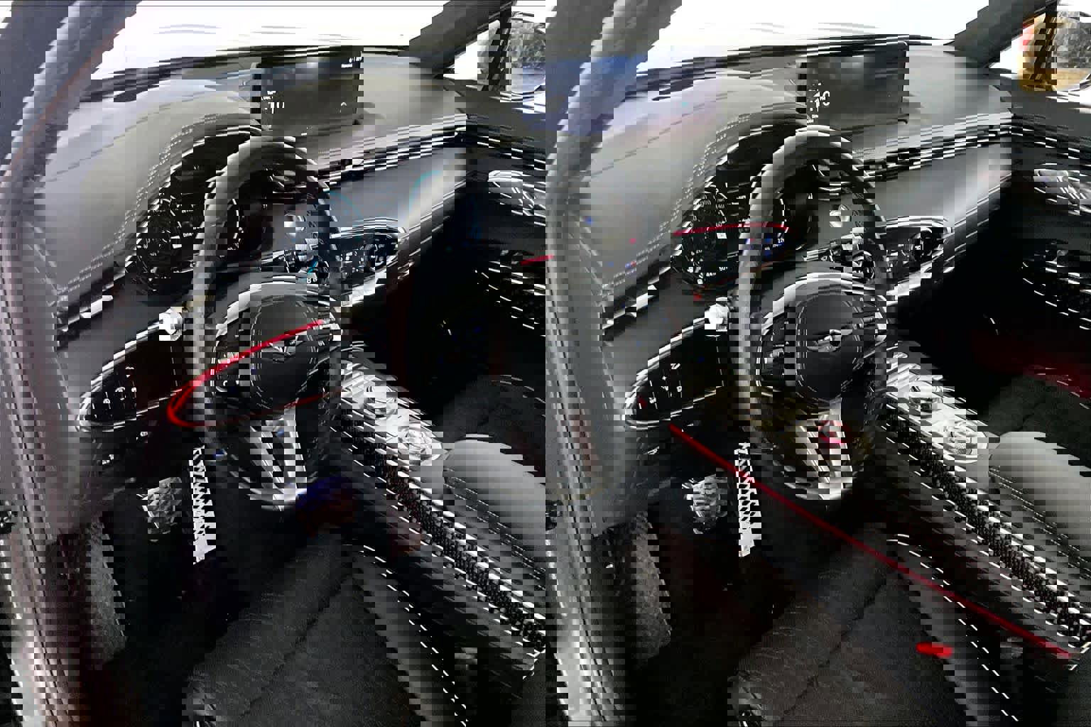 Used 2024 Genesis GV70 3.5T Sport w/ Sport Prestige Package image 16