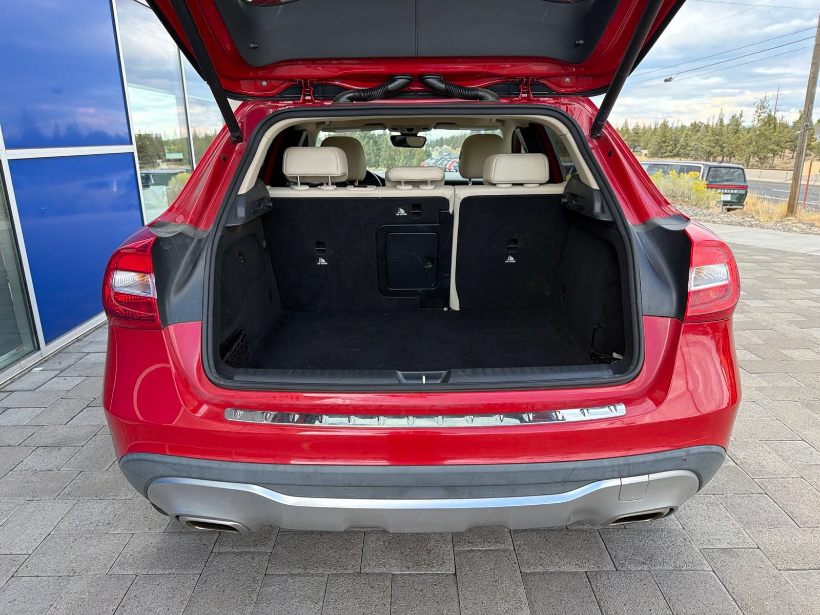 Used 2019 Mercedes-Benz GLA 250 4MATIC image 9