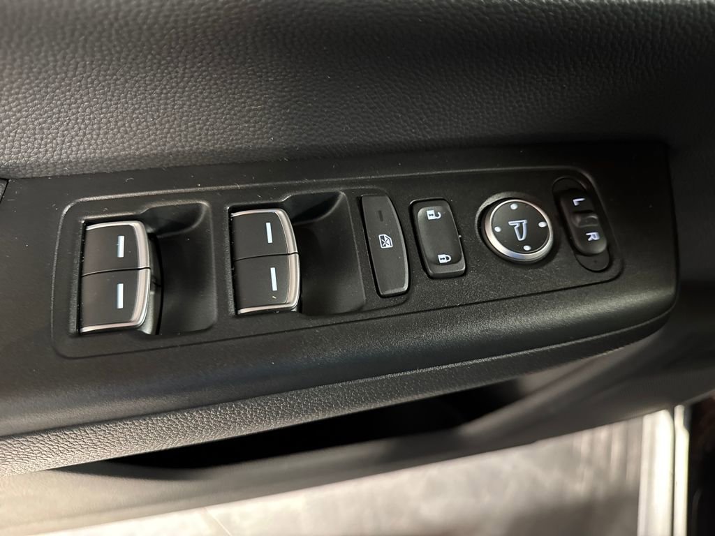 Used 2025 Honda CR-V EX-L image 25