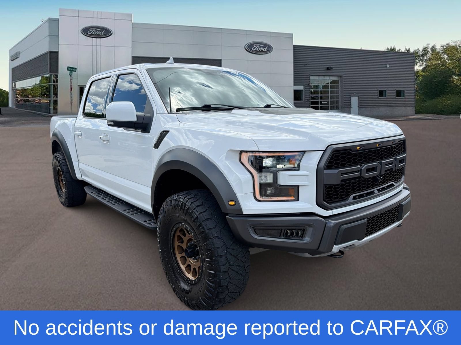 Used 2019 Ford F150 Raptor w/ Equipment Group 802A Luxury AWD/4WD image 2