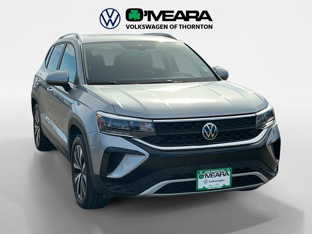 Used 2023 Volkswagen Taos SE w/ Panoramic Sunroof Package AWD/4WD image 7