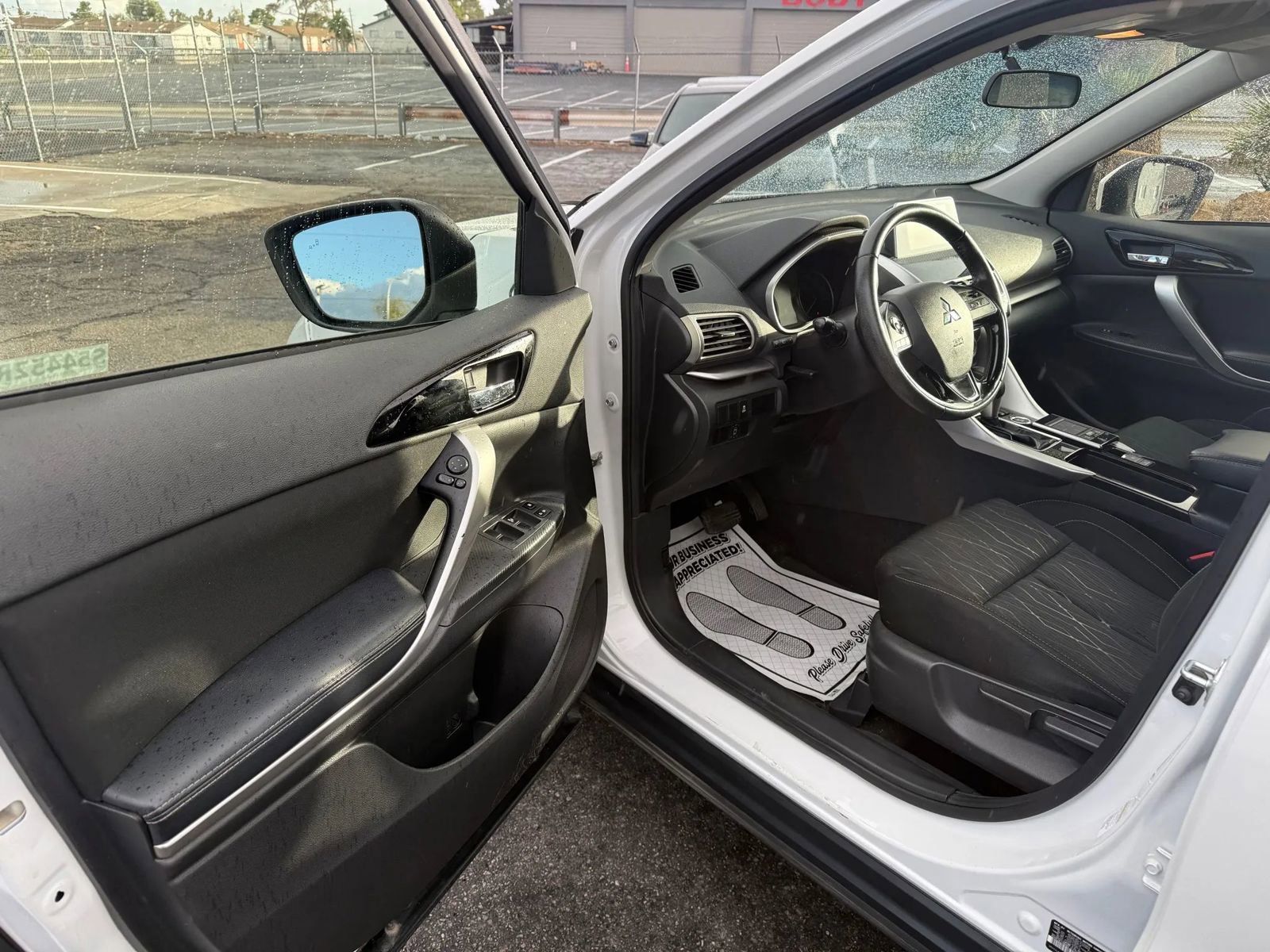 Used 2018 Mitsubishi Eclipse Cross SE image 10