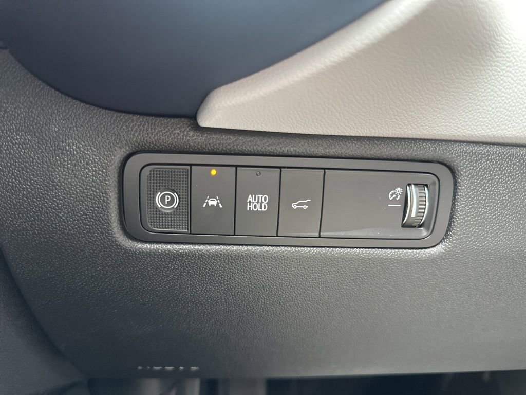 Used 2025 Chevrolet Equinox EV LT image 17