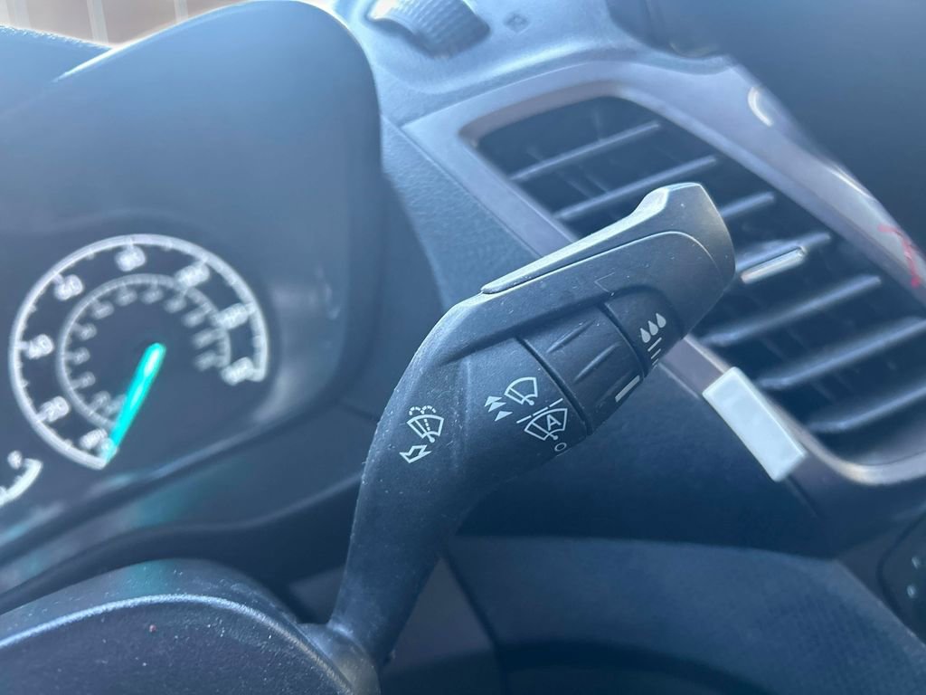 Used 2022 Ford Transit Connect XL image 24