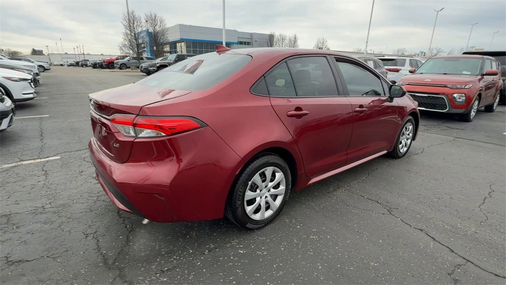 Used 2022 Toyota Corolla LE image 8