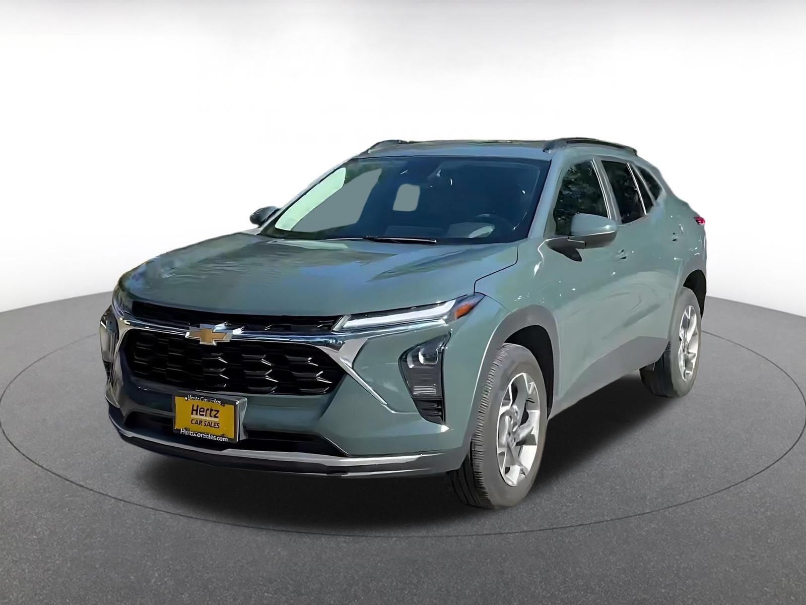 Used 2025 Chevrolet Trax LT FWD image 6