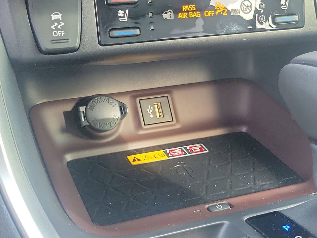 New 2025 Toyota RAV4 Limited image 25