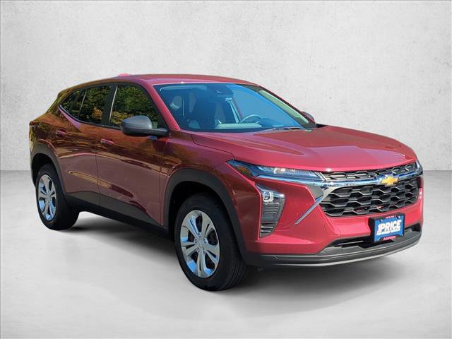 Used 2024 Chevrolet Trax LS w/ Driver Confidence Package image 3