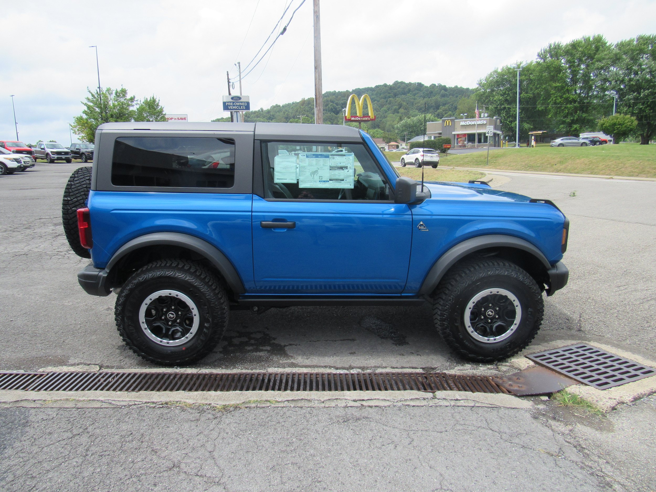 Used 2024 Ford Bronco Black Diamond w/ Sasquatch Package AWD/4WD image 5