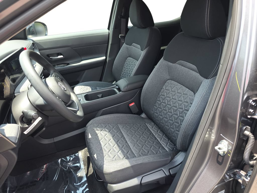New 2026 Nissan Kicks SV w/ SV Premium Package FWD image 15