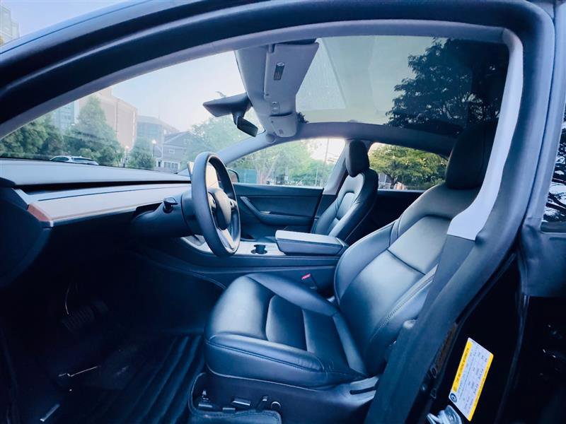 Used 2021 Tesla Model Y Long Range image 35