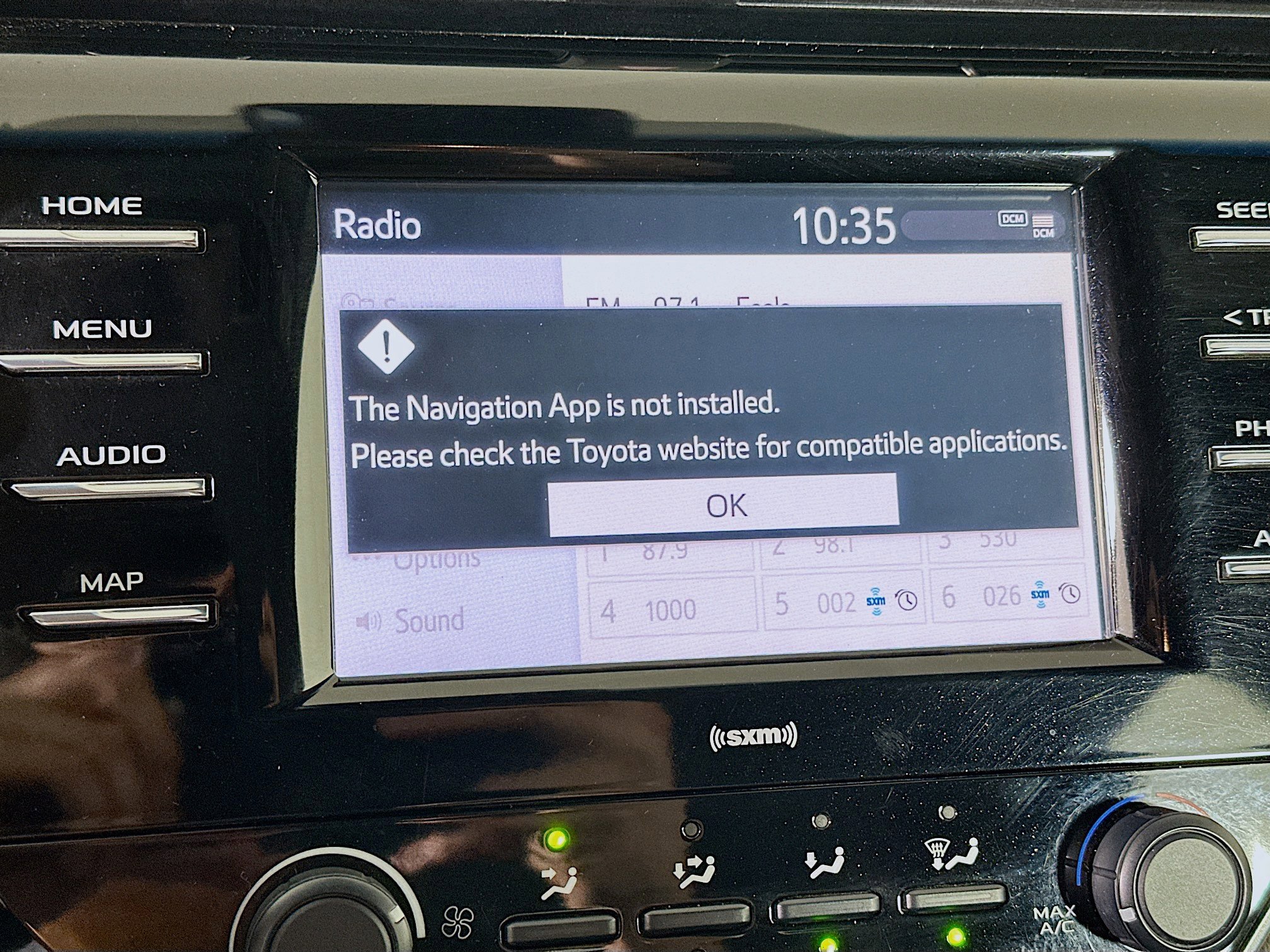 Used 2020 Toyota Camry LE image 22