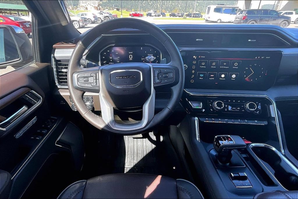 Used 2023 GMC Sierra 1500 Denali w/ Denali Reserve Package AWD/4WD image 5