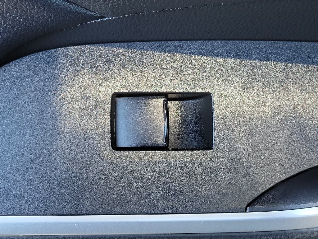 Used 2024 Toyota RAV4 LE FWD image 18