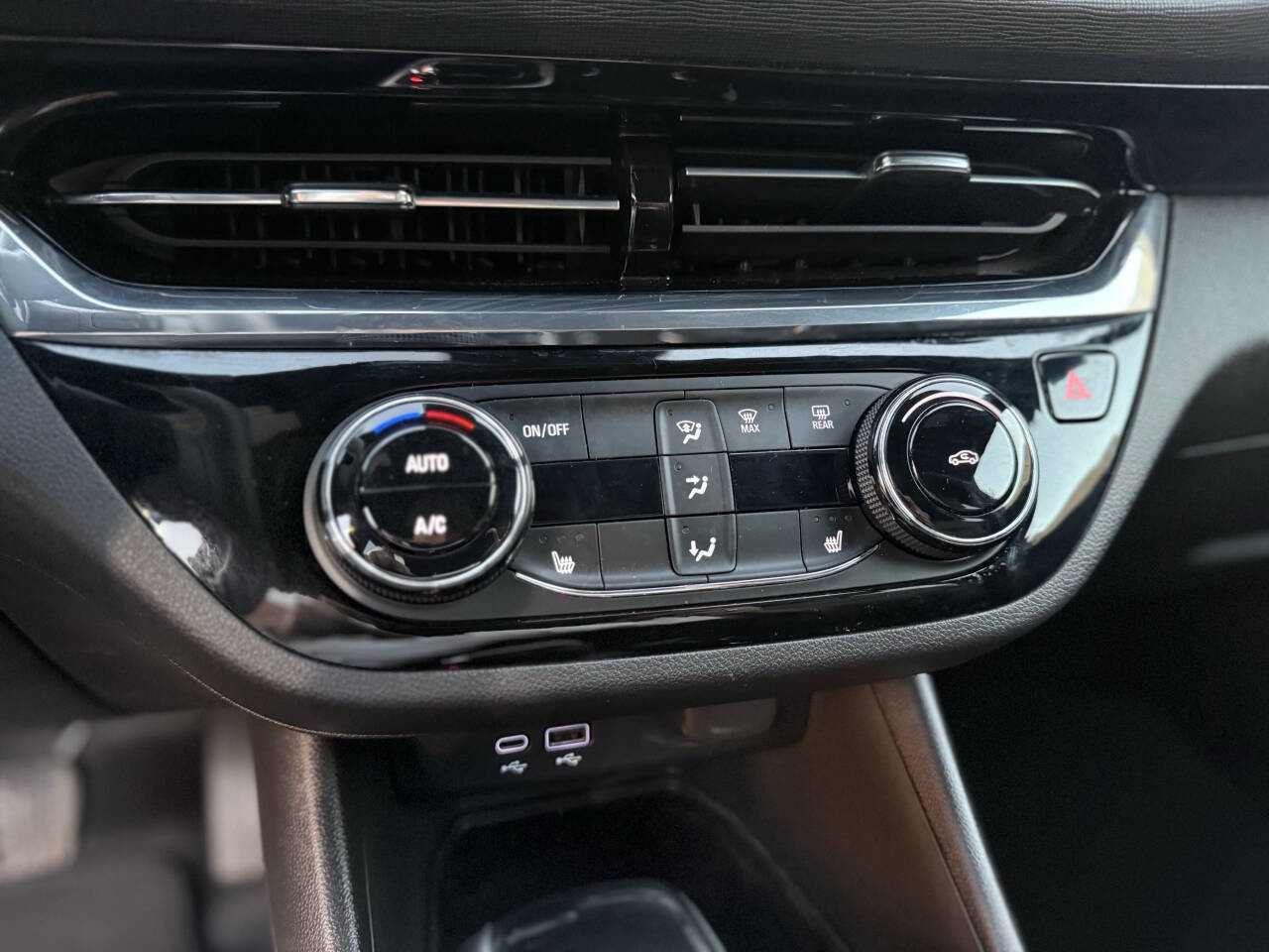 Used 2025 Buick Envista Sport Touring w/ Convenience I Package image 19